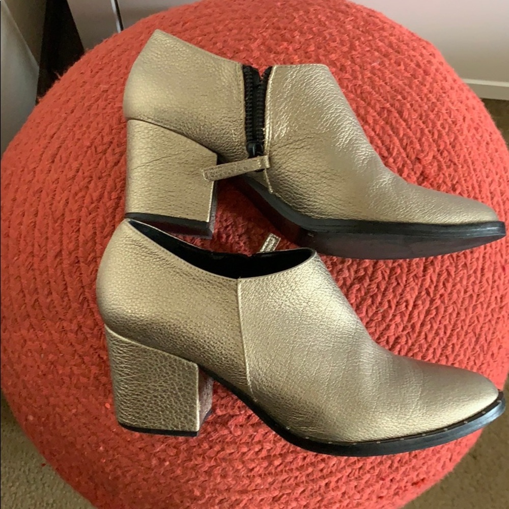 NWOT Freda Salvador Crescent Block Heel Booties